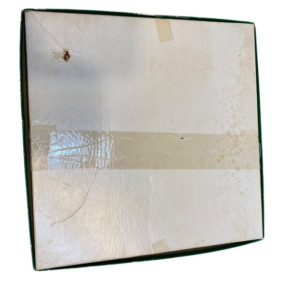 Vtg Santa's Workshop 550 Piece Jigsaw Puzzle Betty Whiteaker Christmas JC Penney - Picture 3 of 6